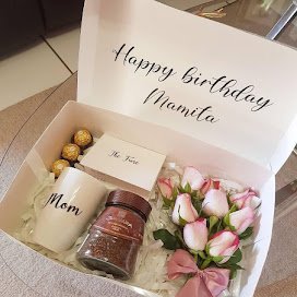 BOX HAPPY BIRTHDAY MOM S/109.00